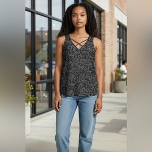 Old Navy Women’s Sleeveless Rayon Shirt